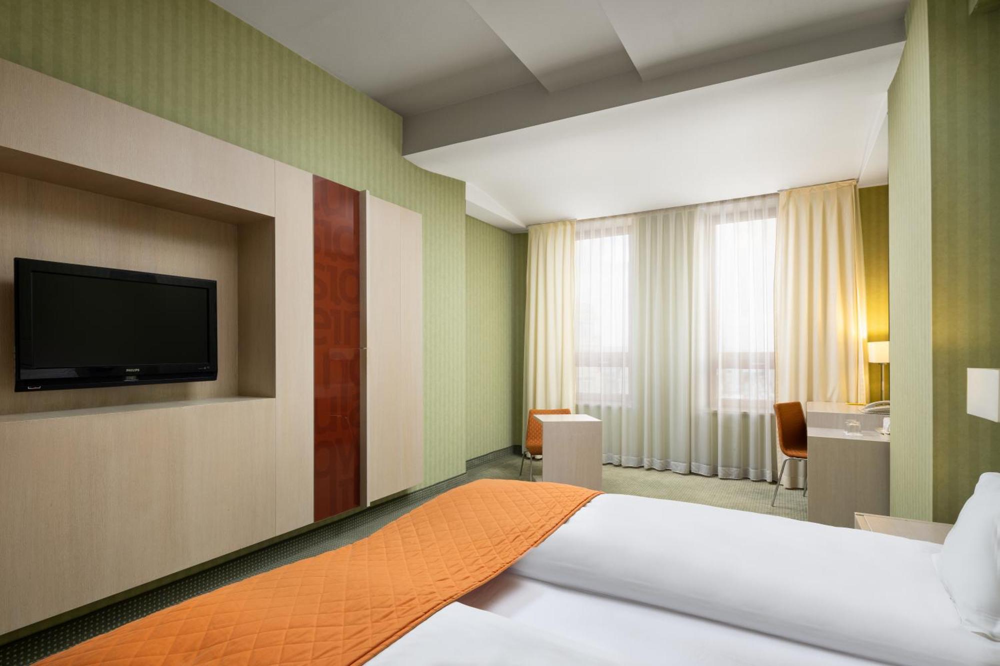Hotel Golden Tulip Ana Tower Sibiu Exterior photo